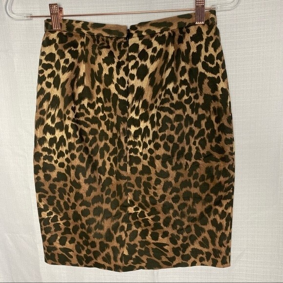 Michael kors leopard print mini pencil skirt size 2P - Picture 2 of 5